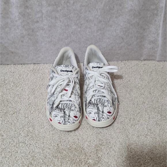 Desigual Women's Shoes Cosmic Caras Black and Red Graphic Sneakers SIZE 6 - Picture 2 of 11